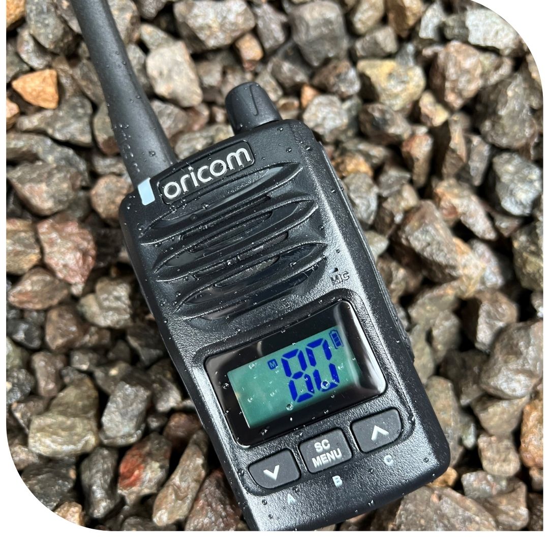 Dtx600 Waterproof Ip67 5 Watt Handheld UHF Cb Radio (Black)