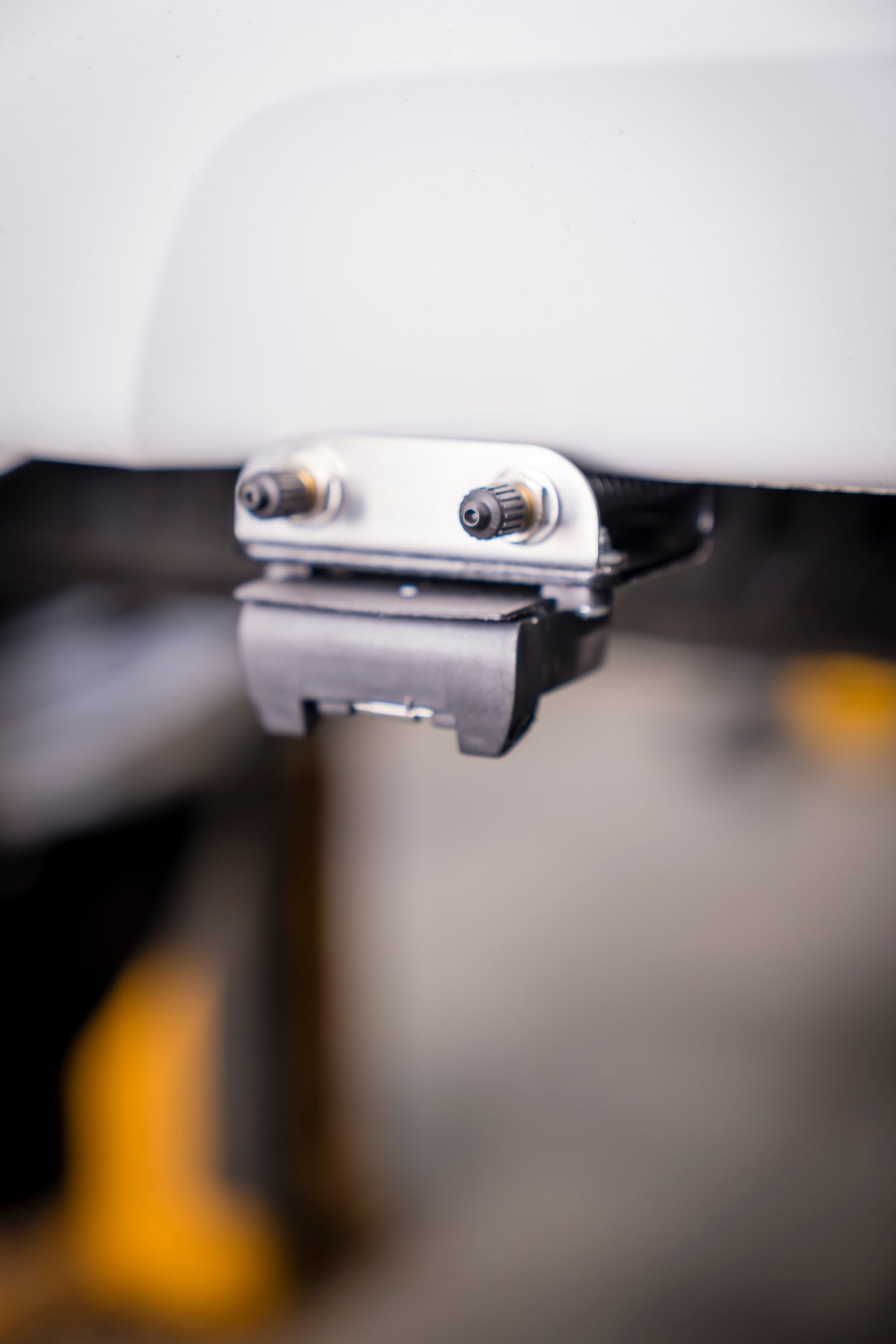 Airbag Man Valve Bracket